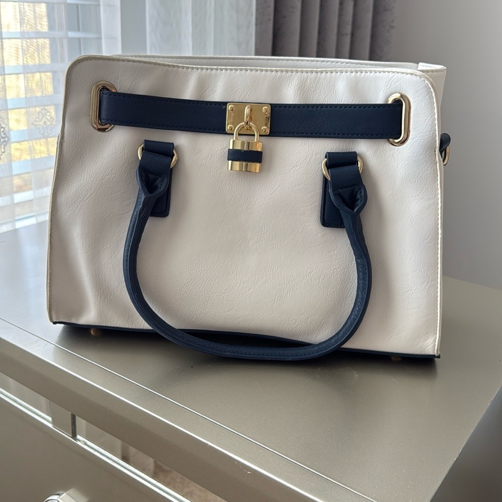 CHARMING CHARLIE bag